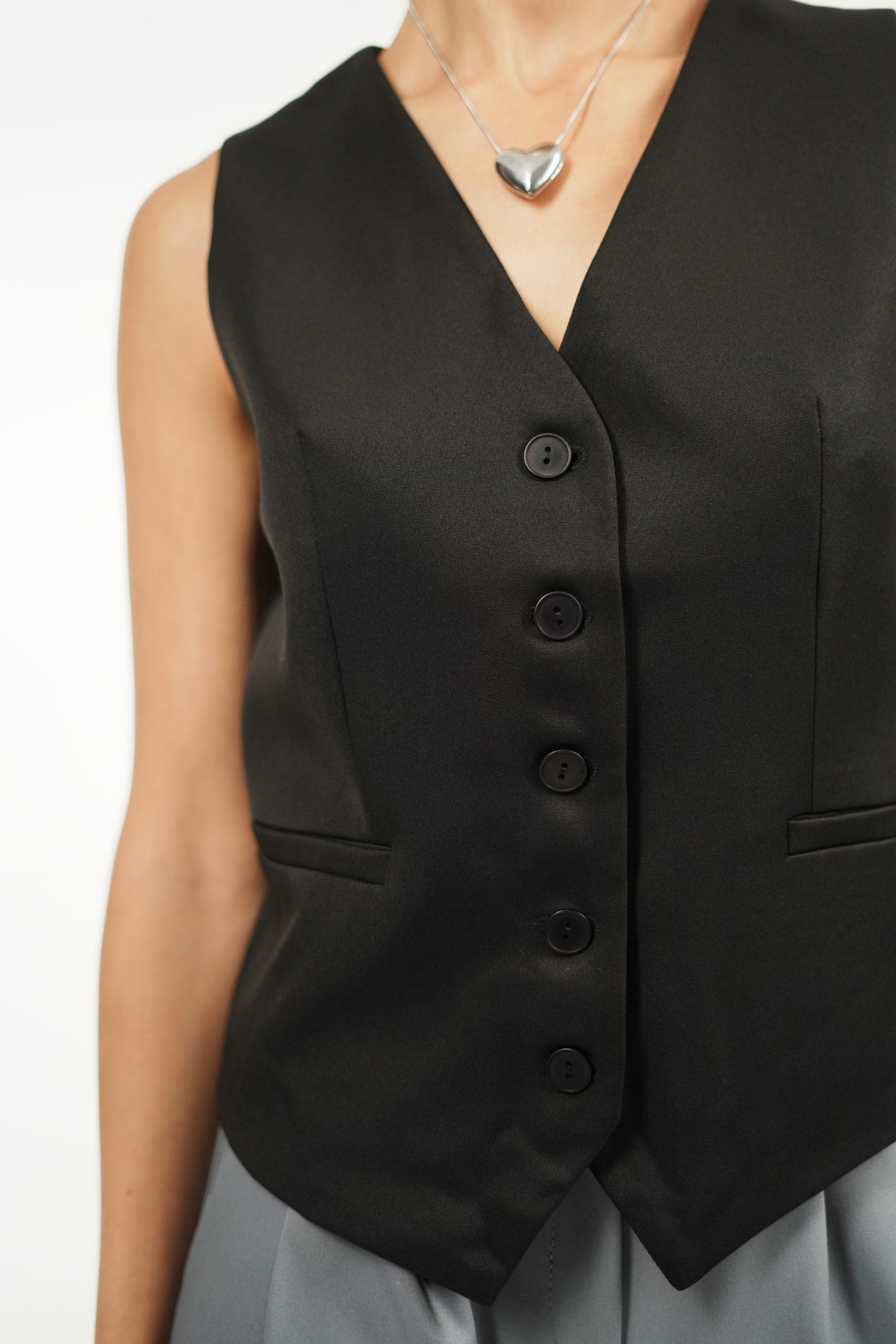 Жилет черный TUO MONDO