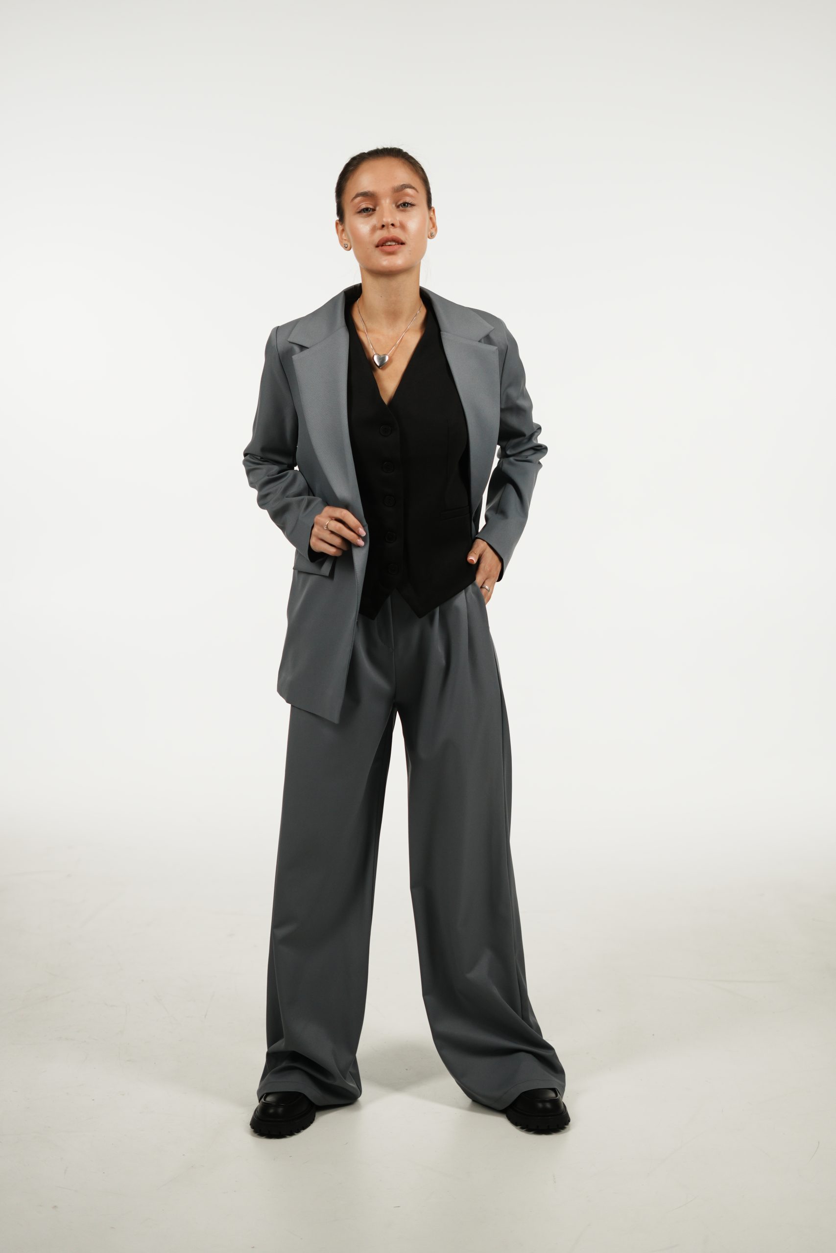 Брюки TUO MONDO серые