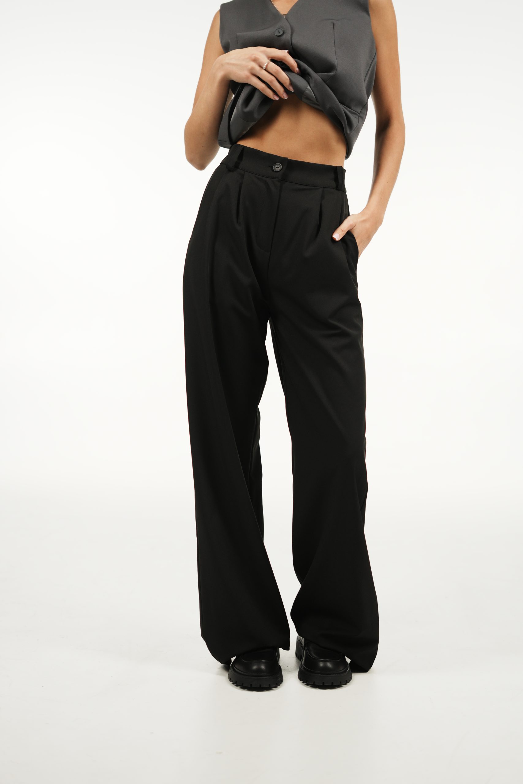 Брюки TUO MONDO черные