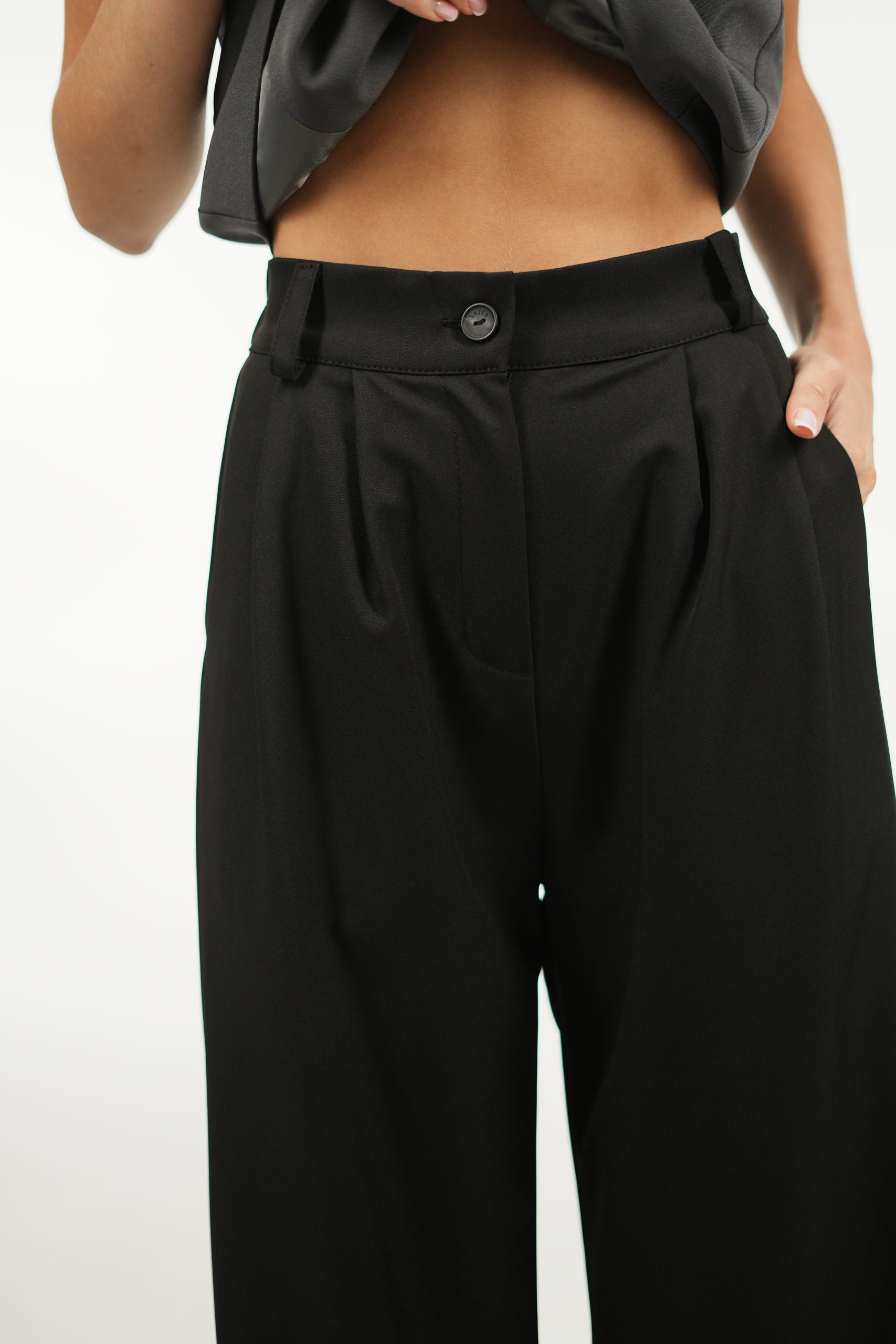 Брюки TUO MONDO черные