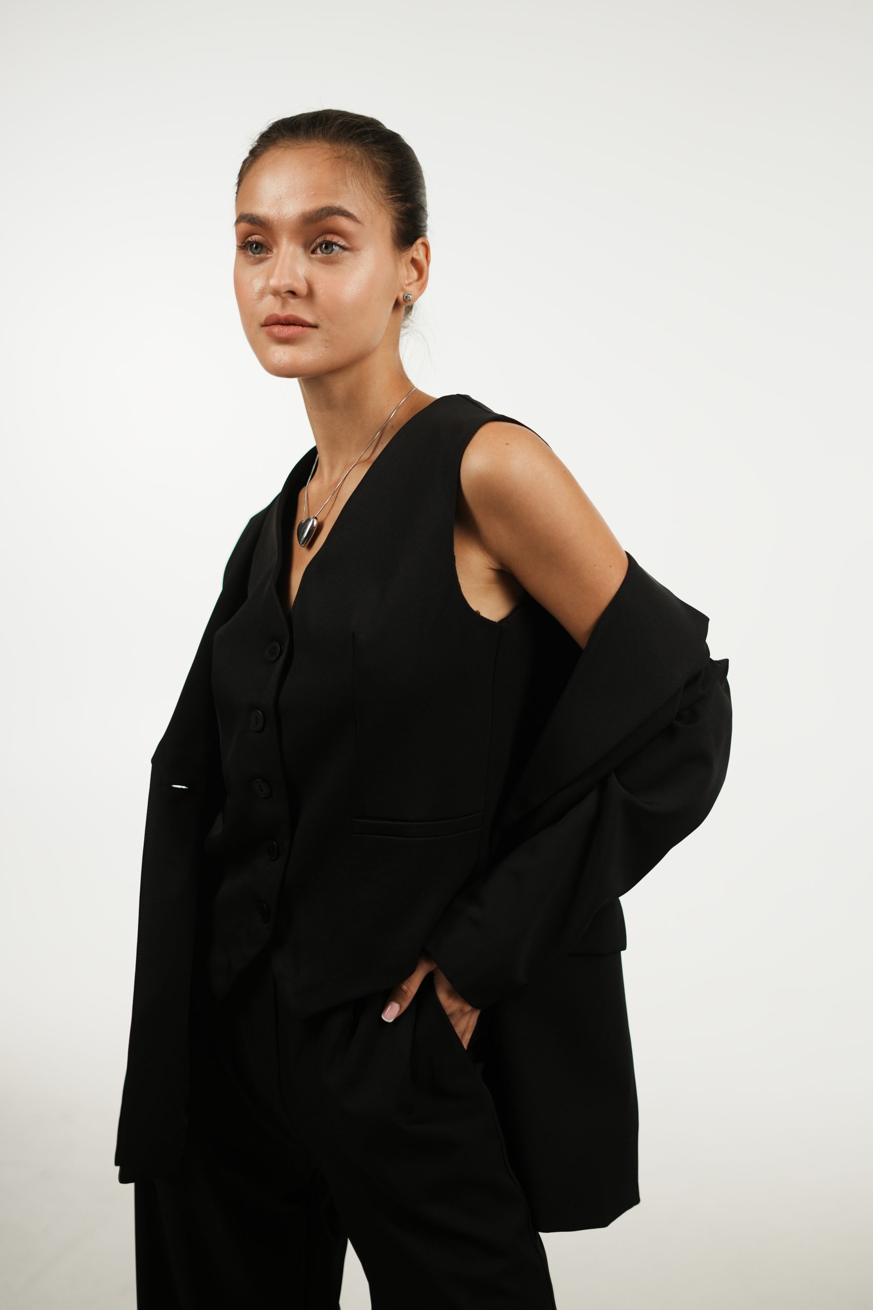 Жилет черный TUO MONDO