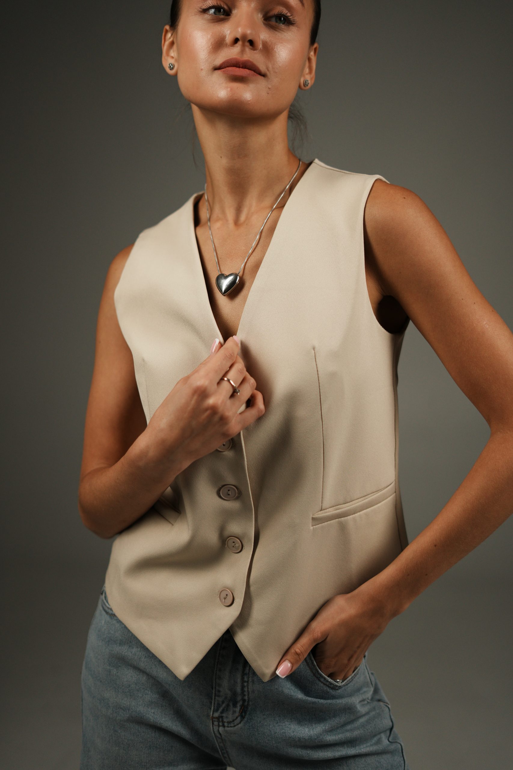 Жилет бежевый TUO MONDO