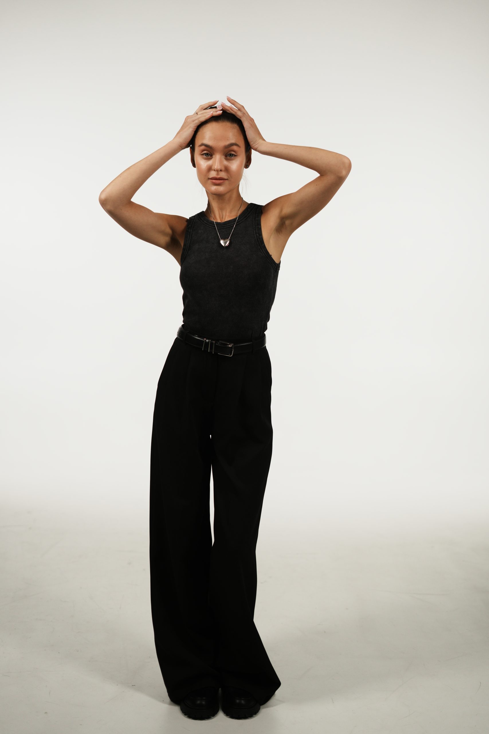 Брюки TUO MONDO широкие черные