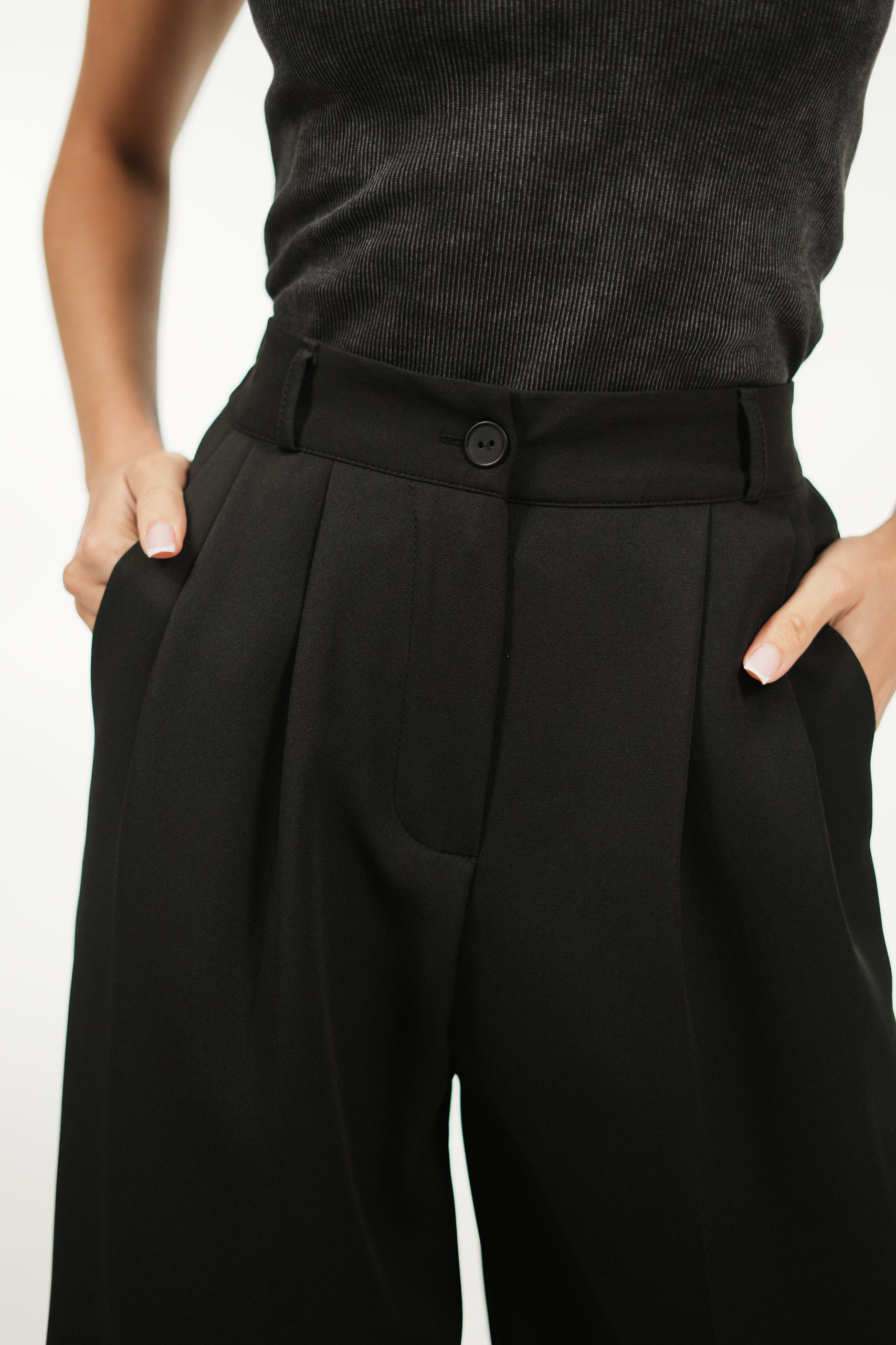 Брюки TUO MONDO широкие черные