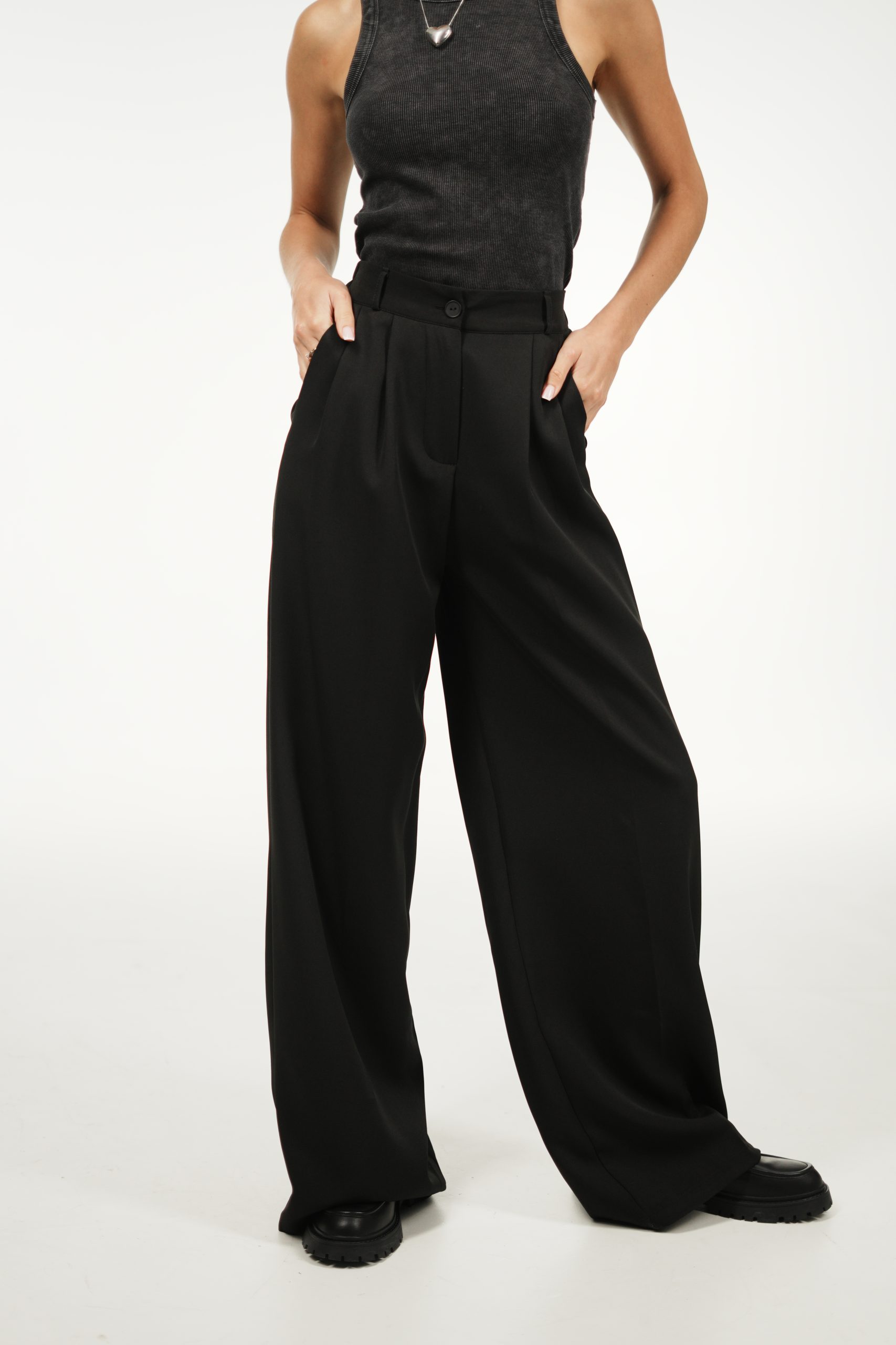 Брюки TUO MONDO широкие черные