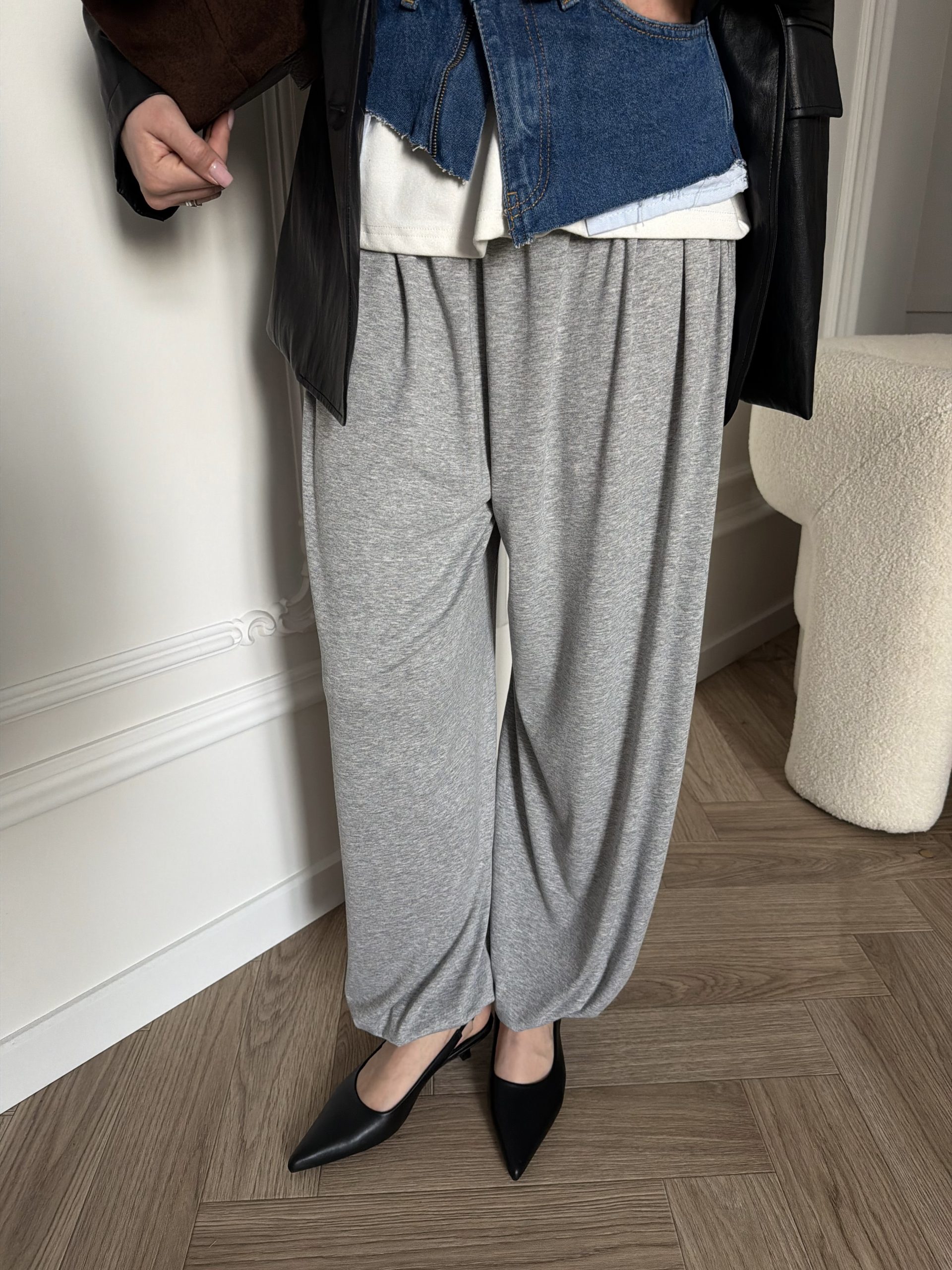 Джоггеры серые