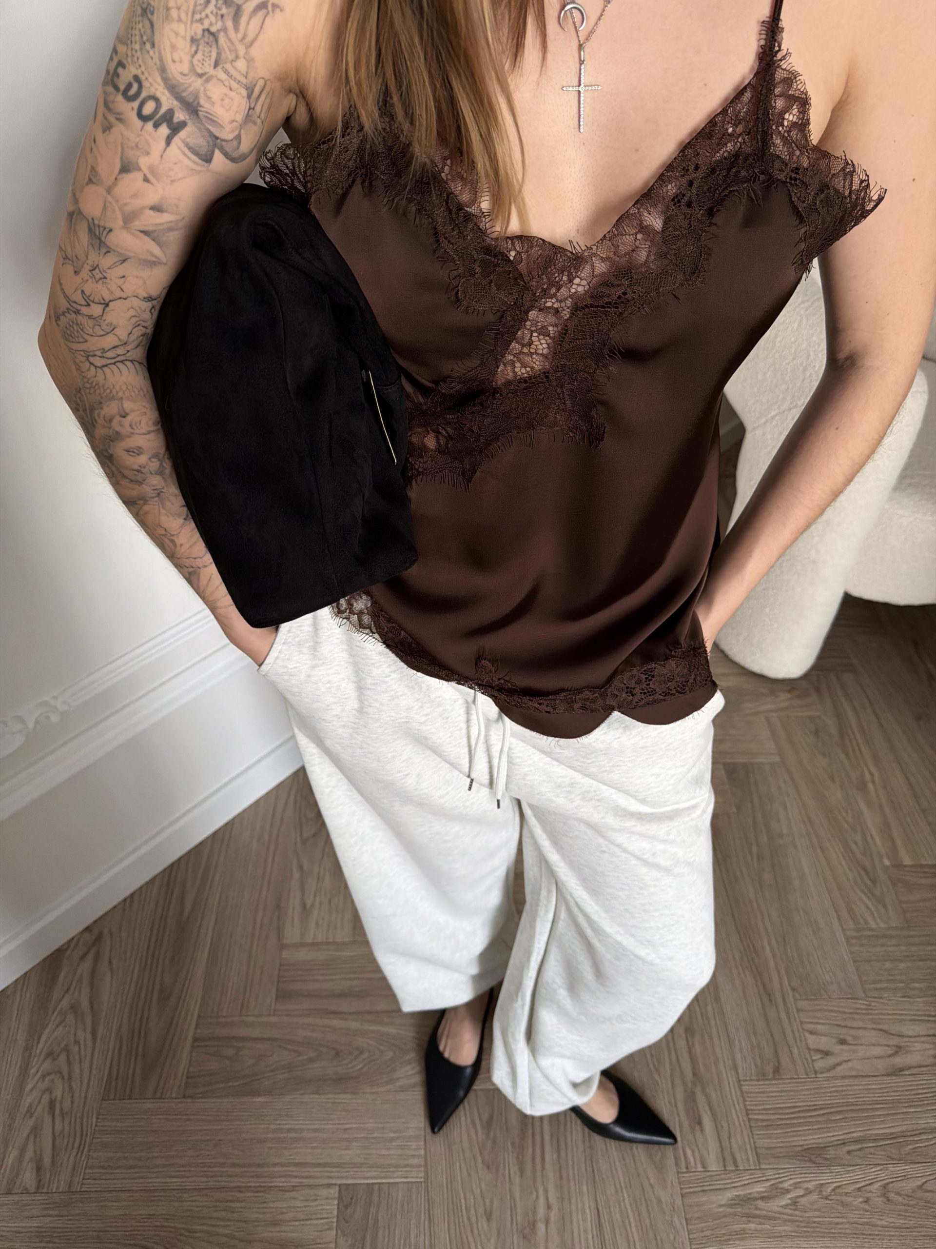 Топ с кружевом