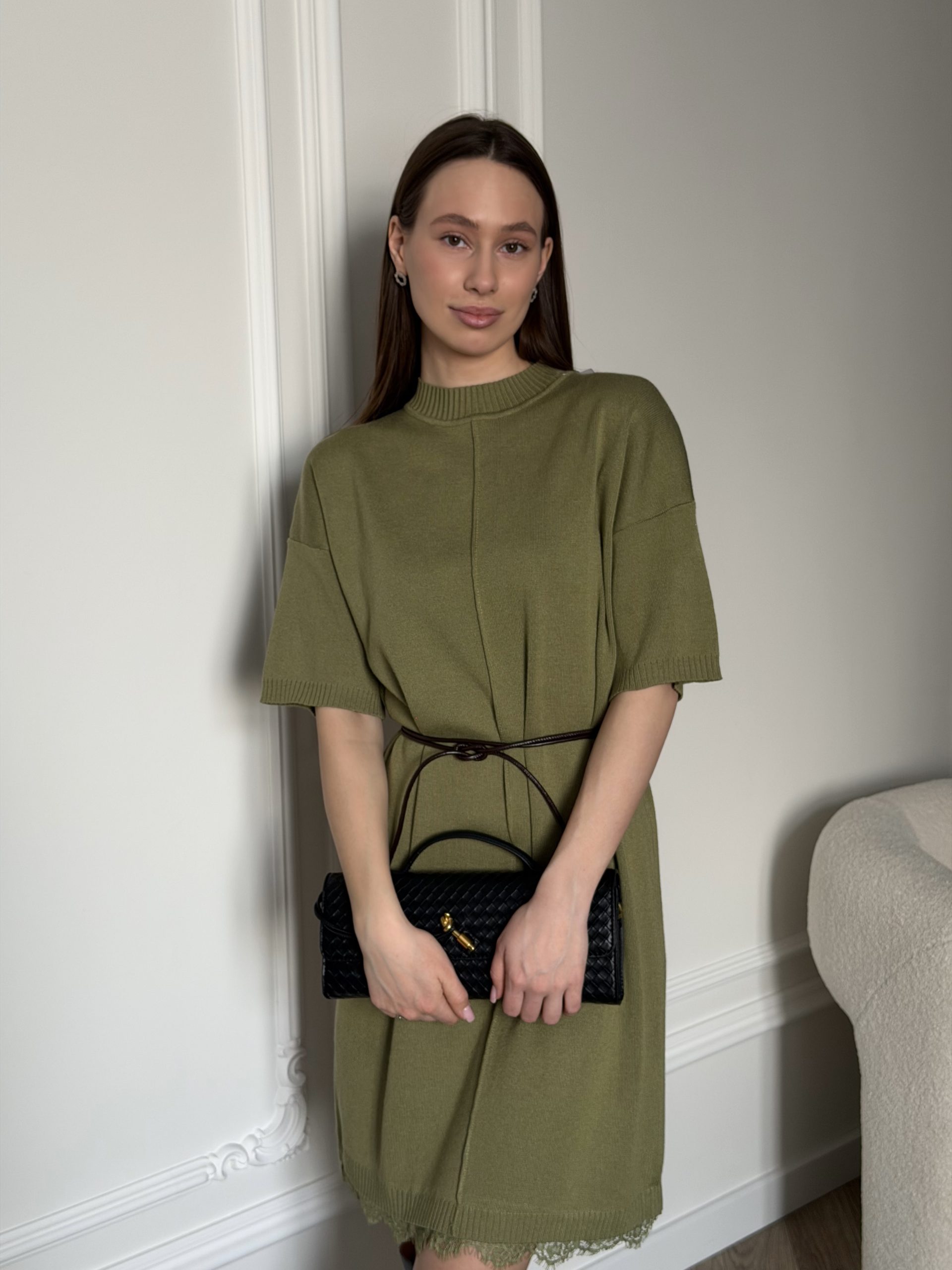 Платье трикотажное с кружевом