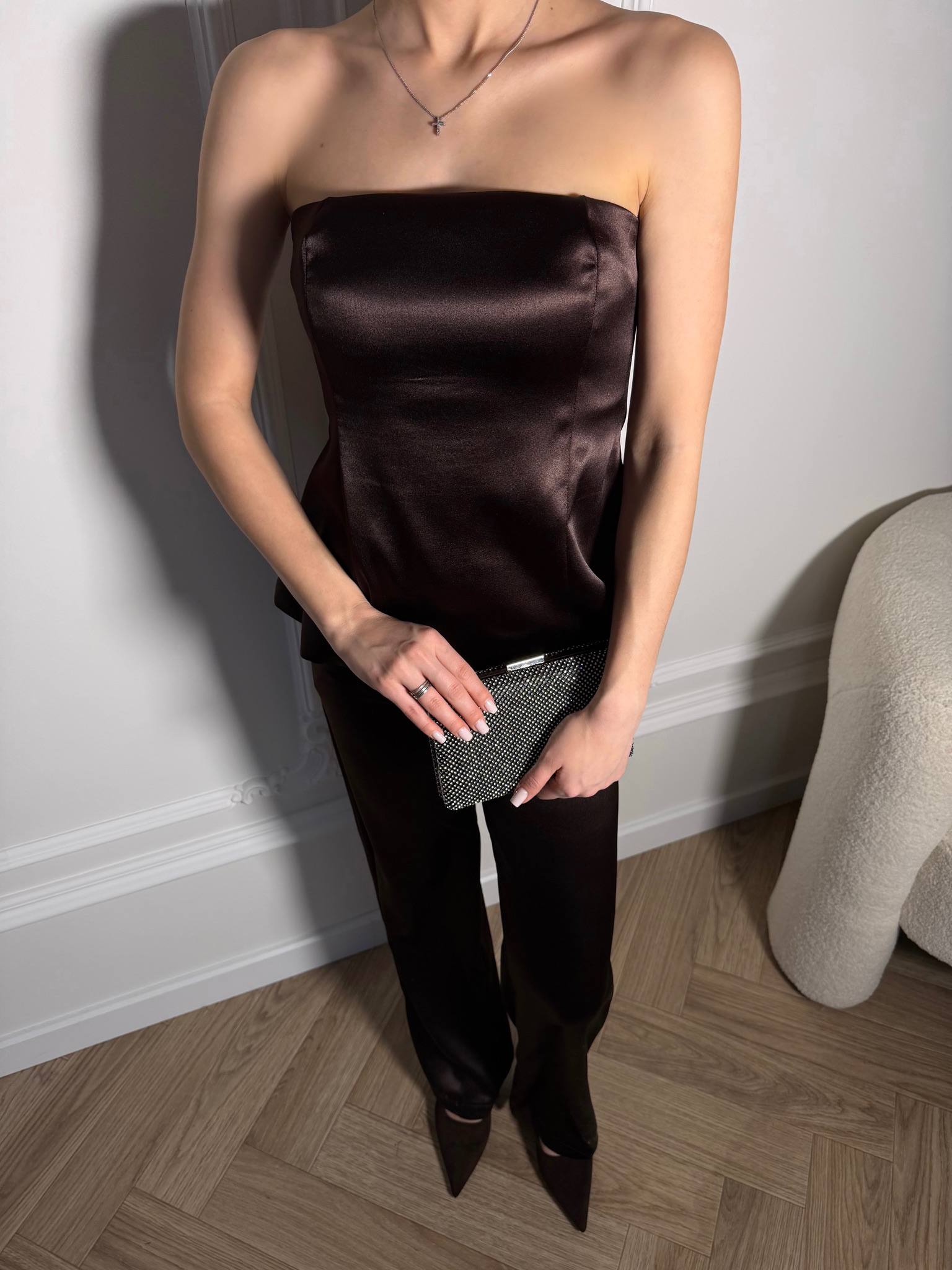 Костюм атласный