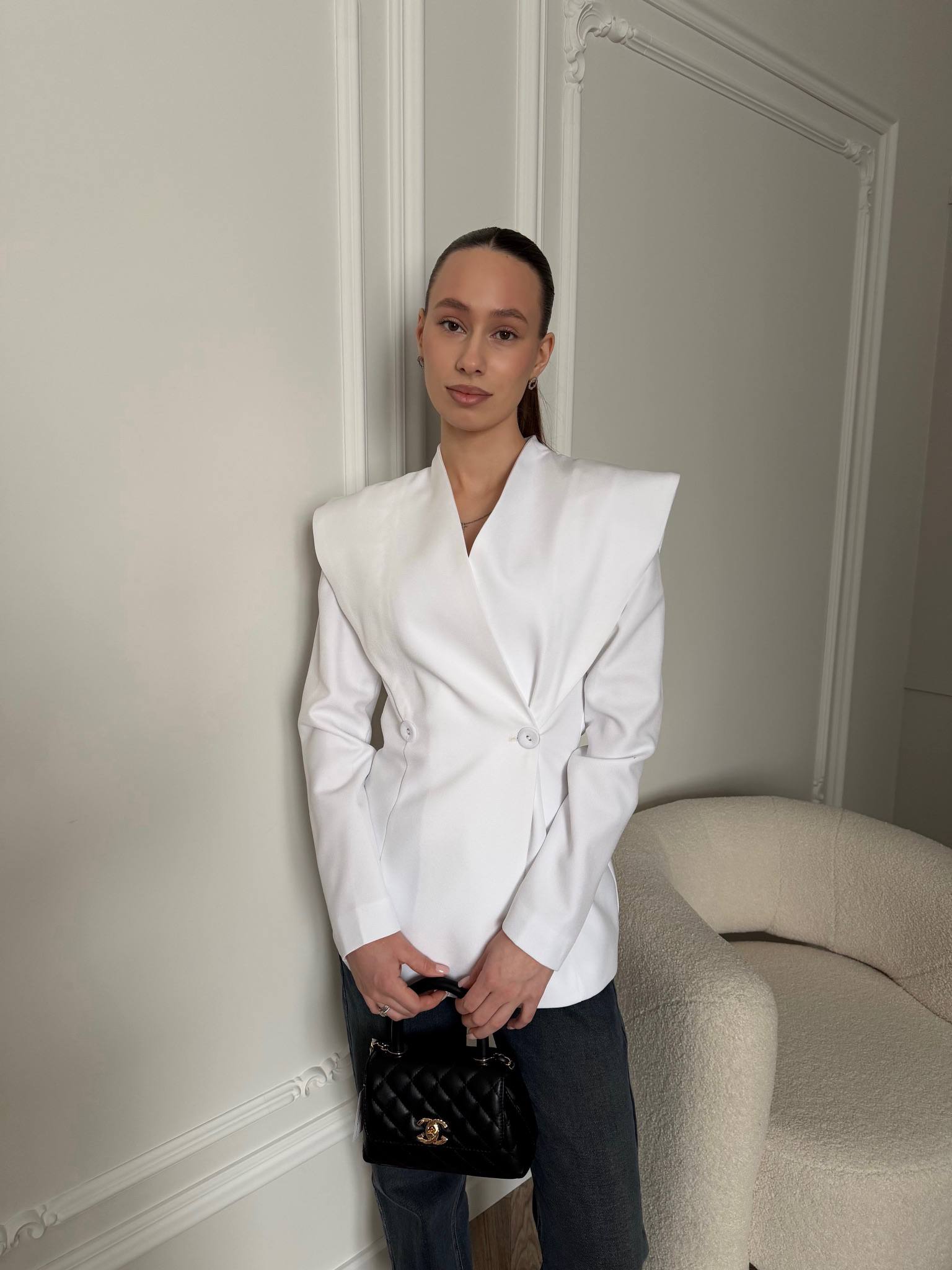 Пиджак с плечами