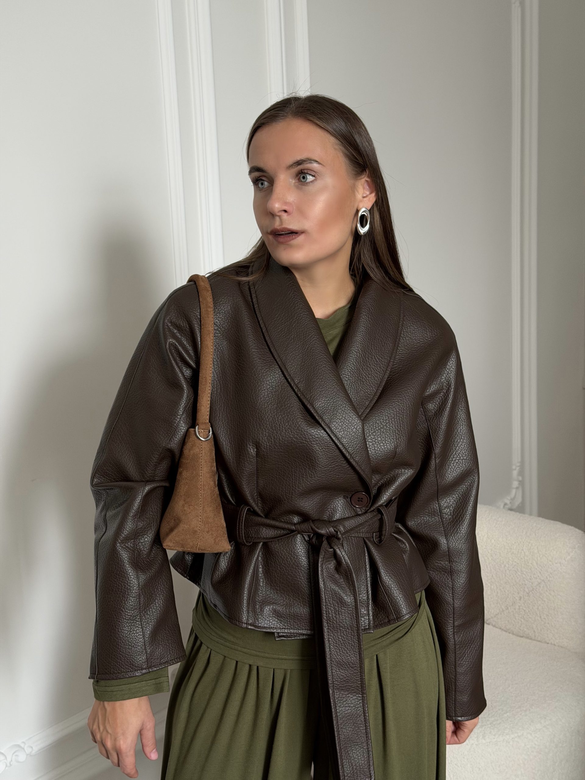 Кожаная куртка с поясом