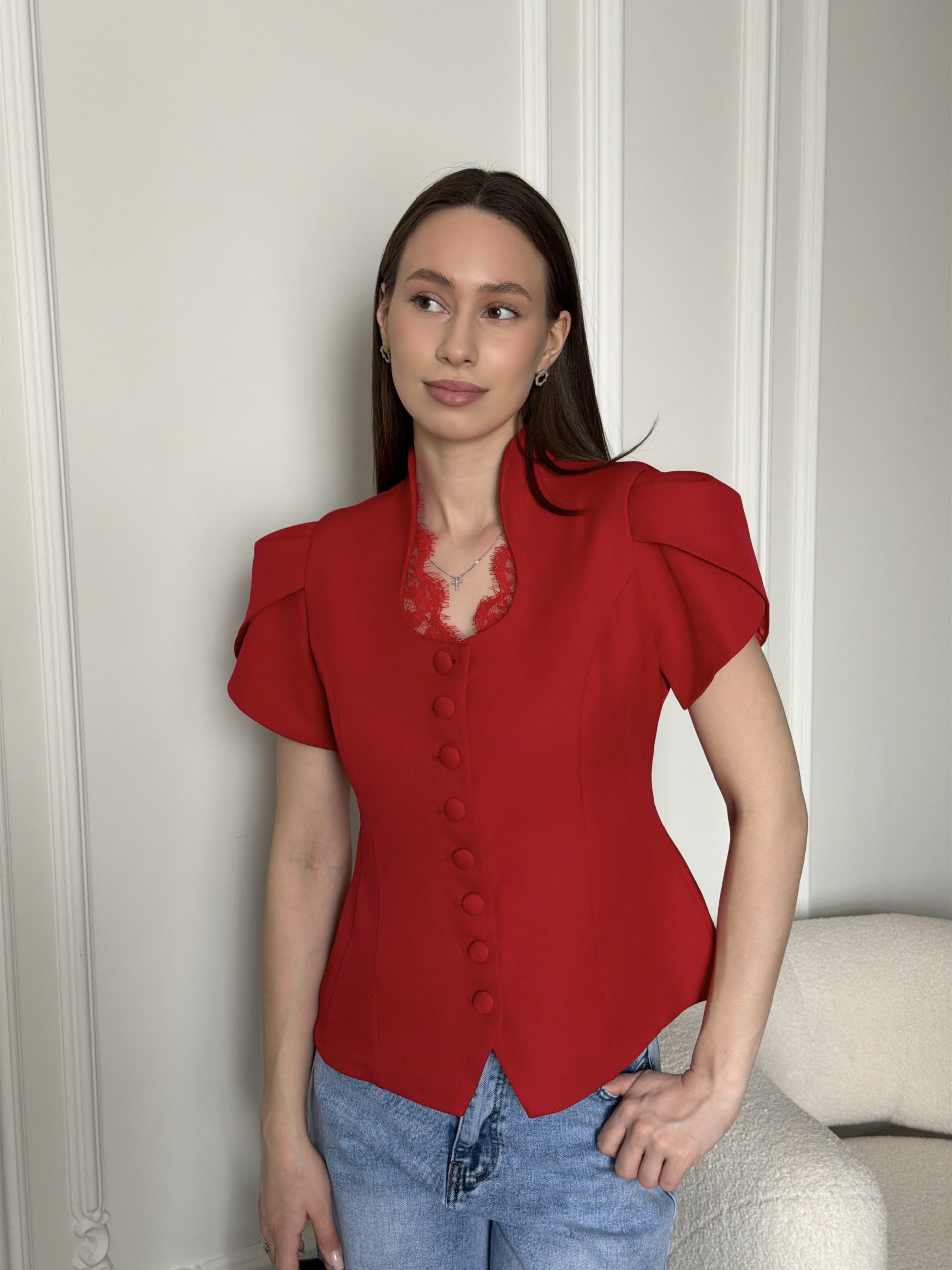 Жакет с коротким рукавом и кружевом