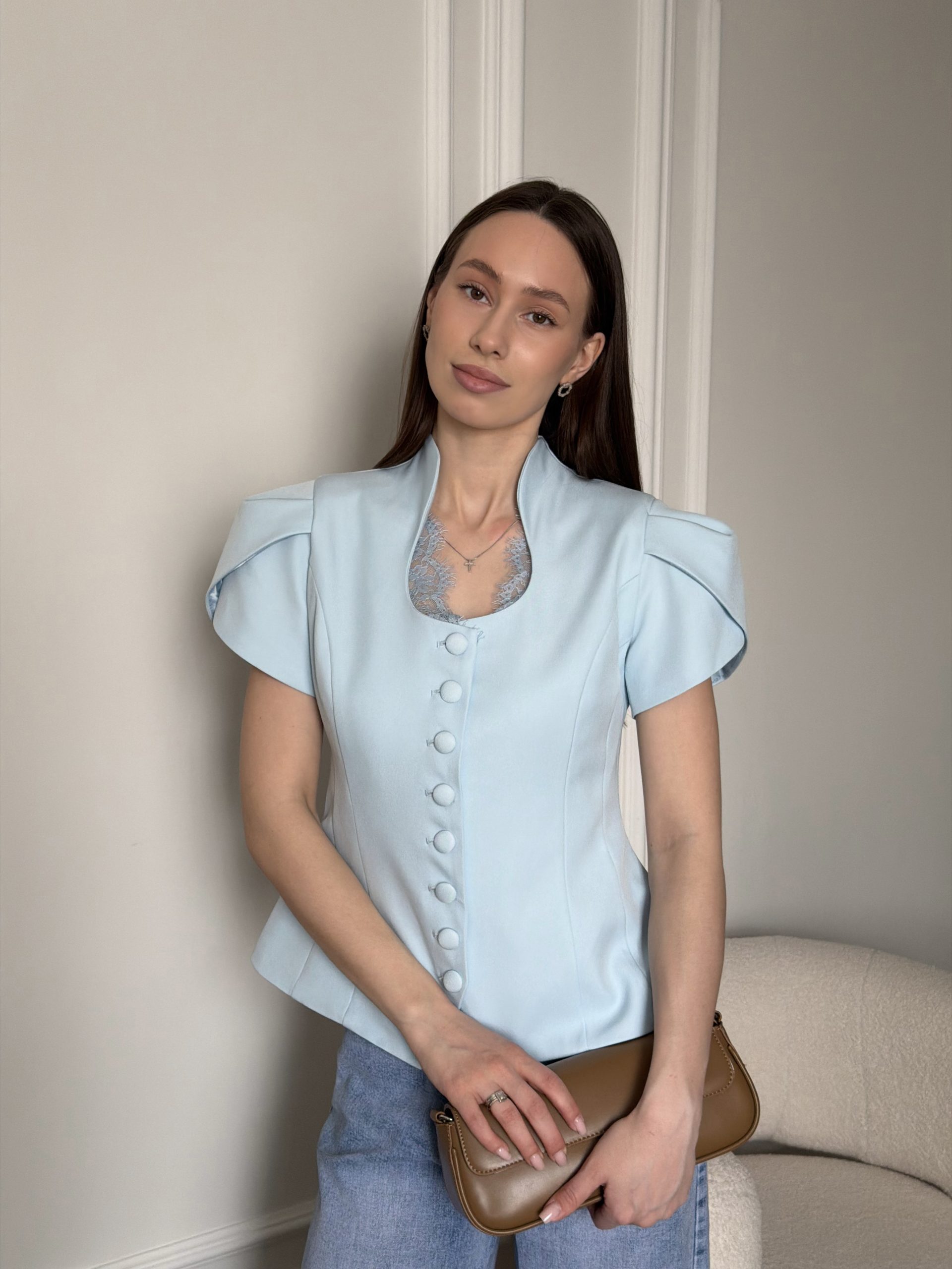 Жакет с коротким рукавом и кружевом