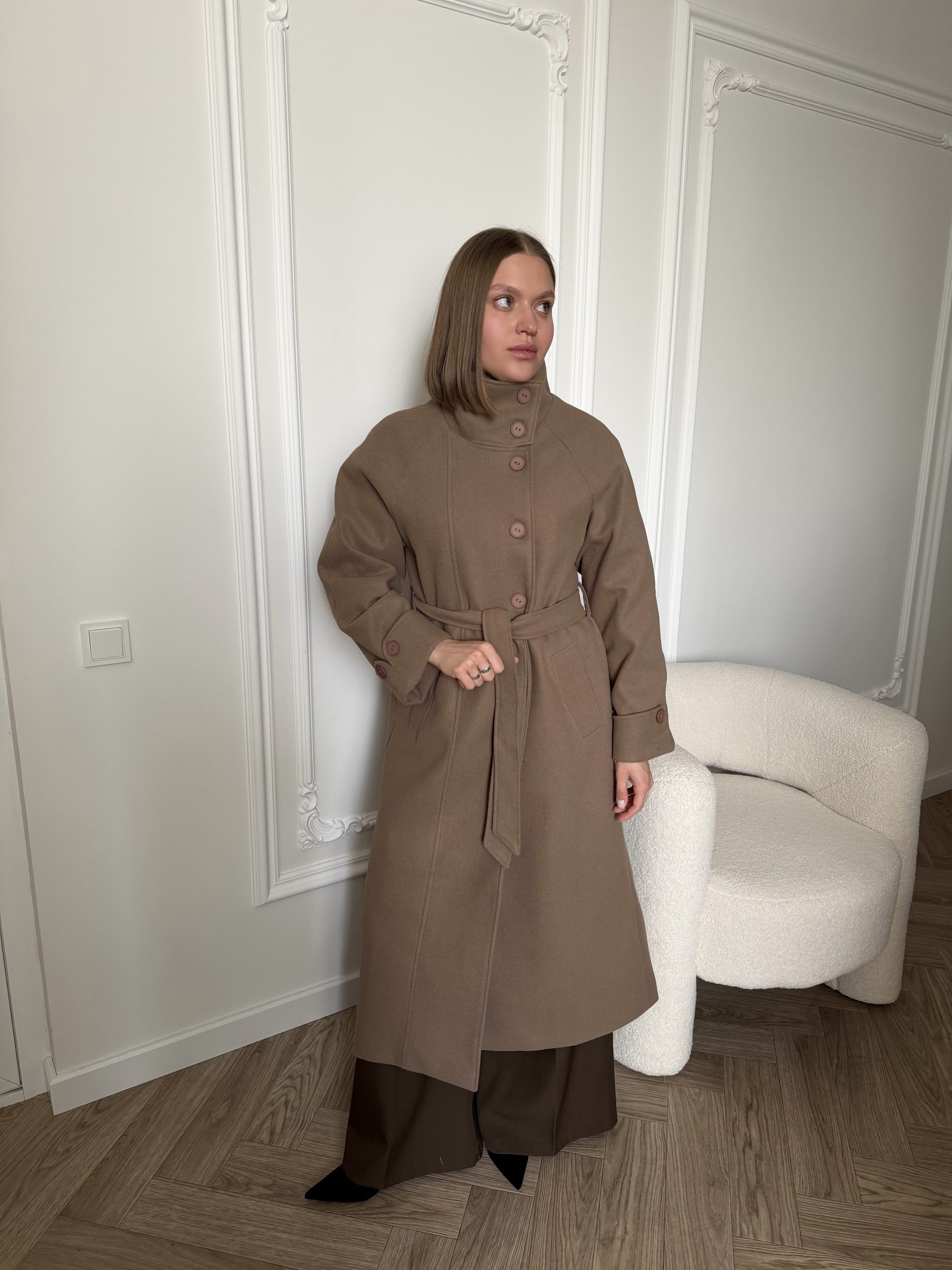 Пальто со стойкой