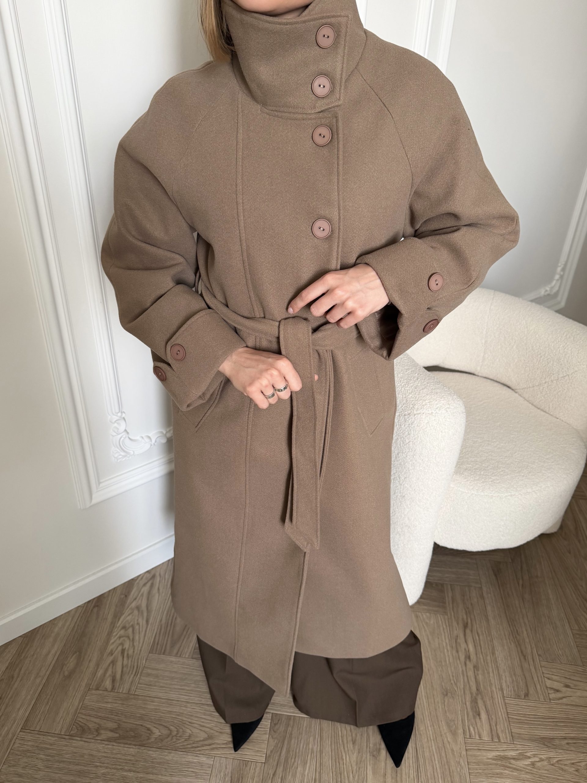 Пальто со стойкой