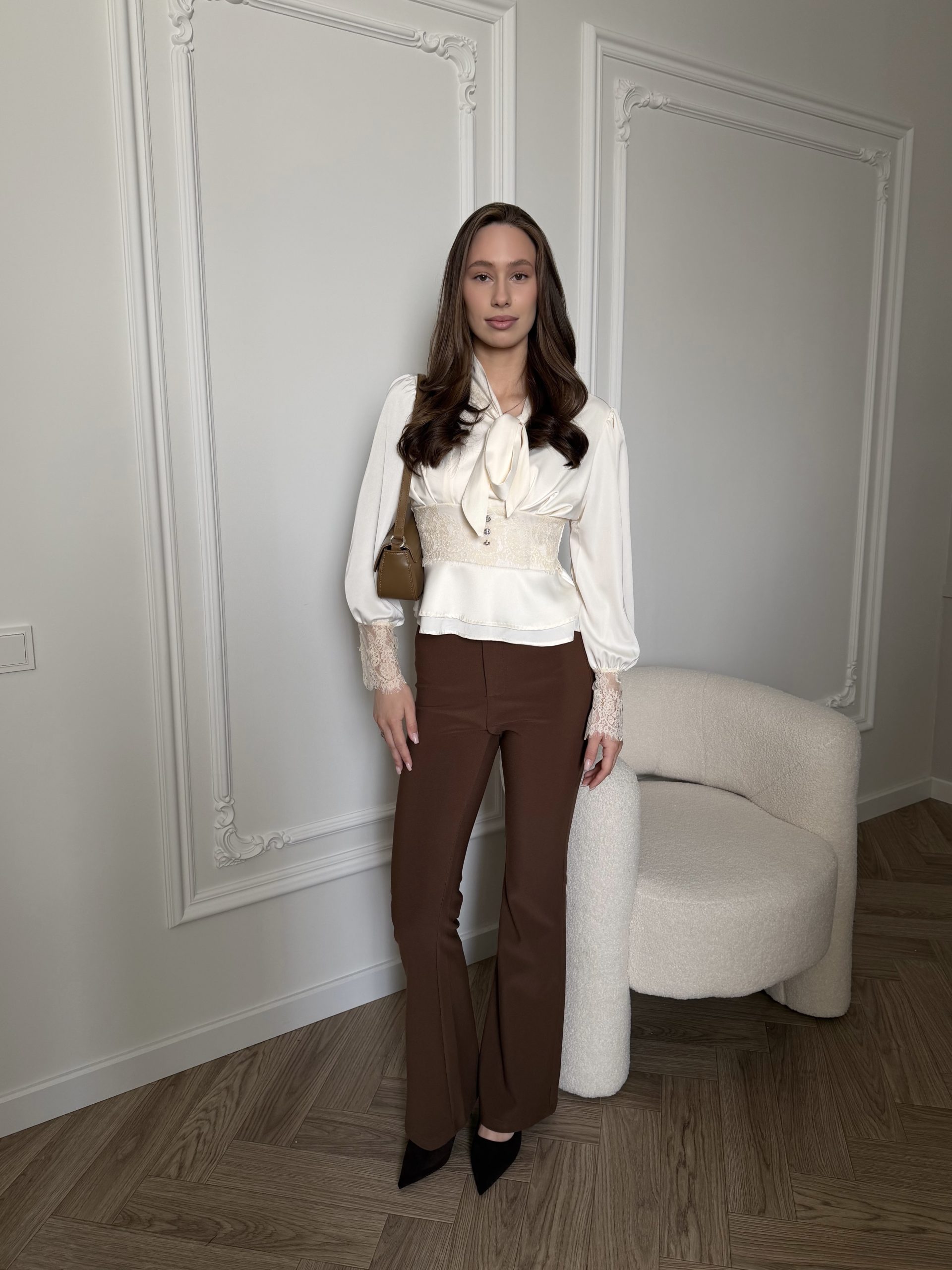 Брюки с кружевом