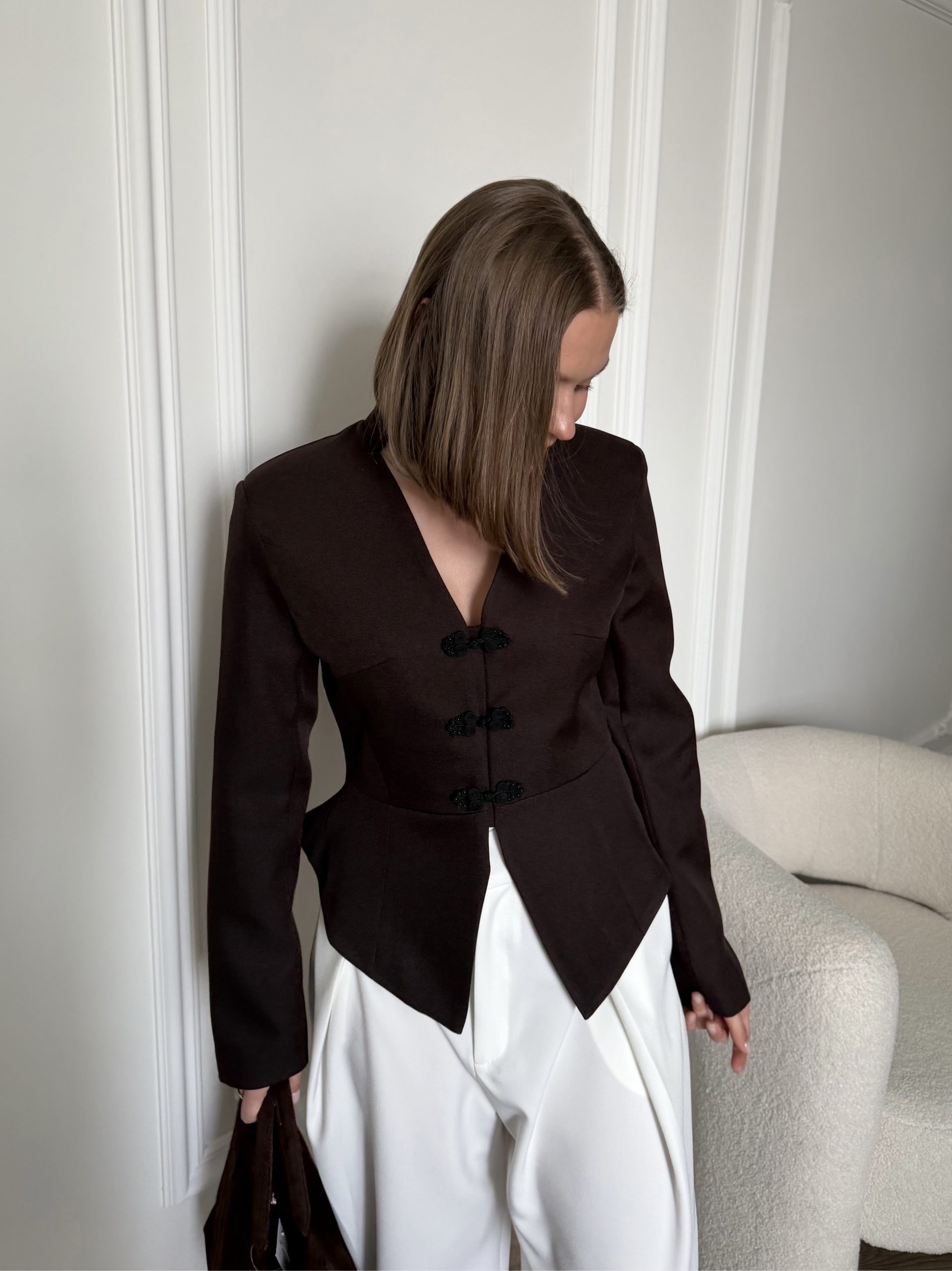 Пиджак приталенный гусарский