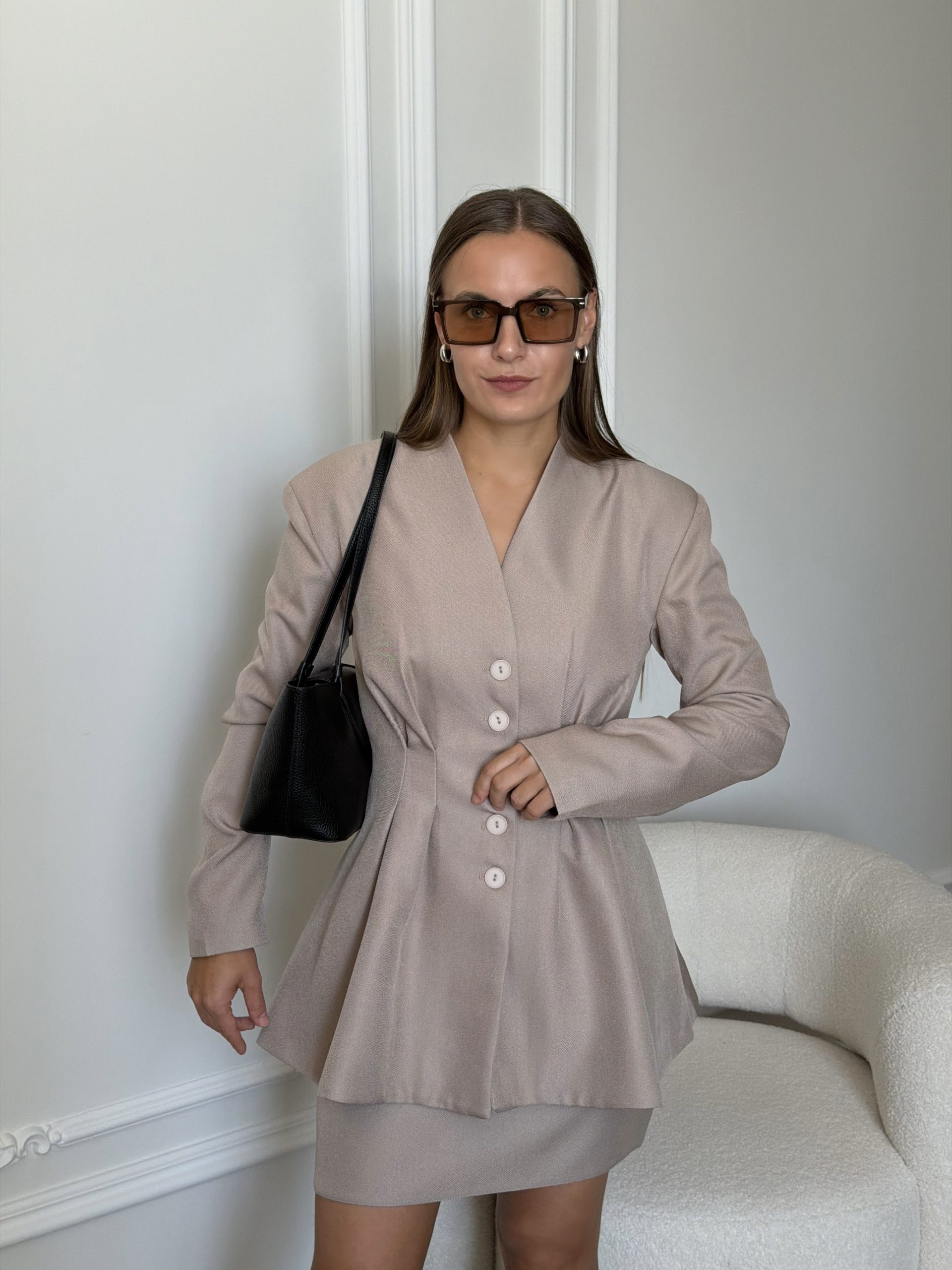 Костюм с юбкой