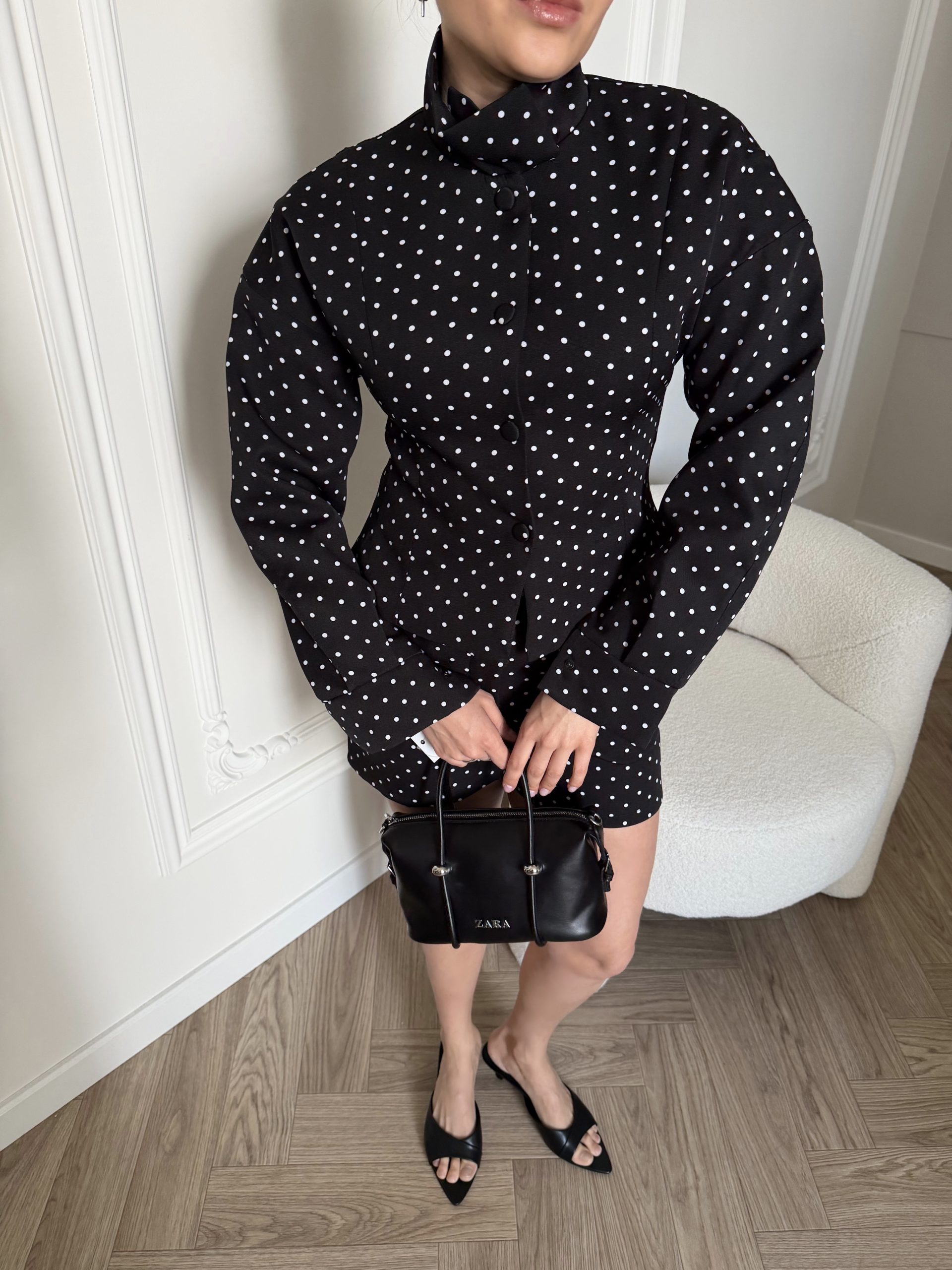 Костюм с шортами в горох