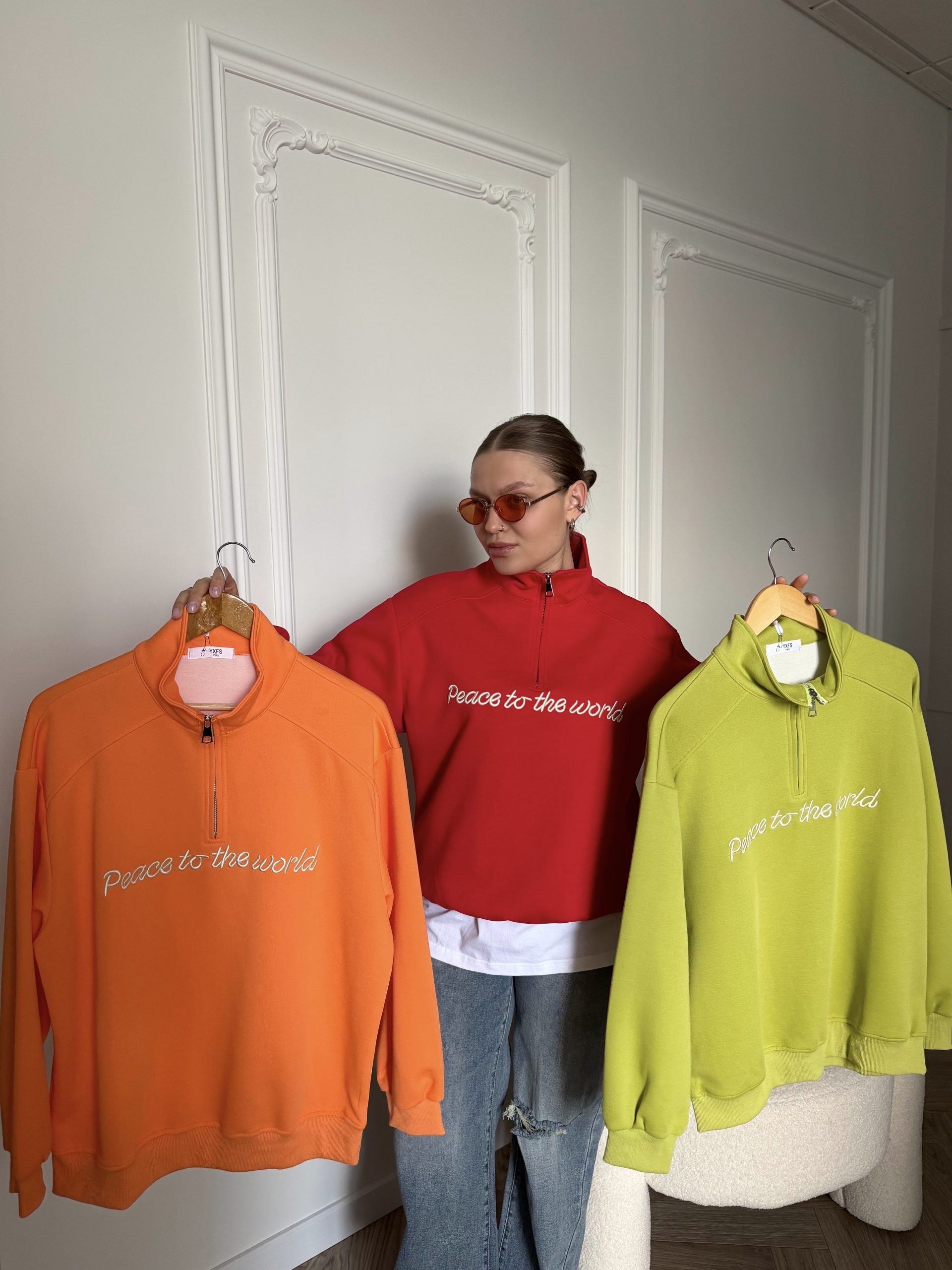 Свитшот с надписью