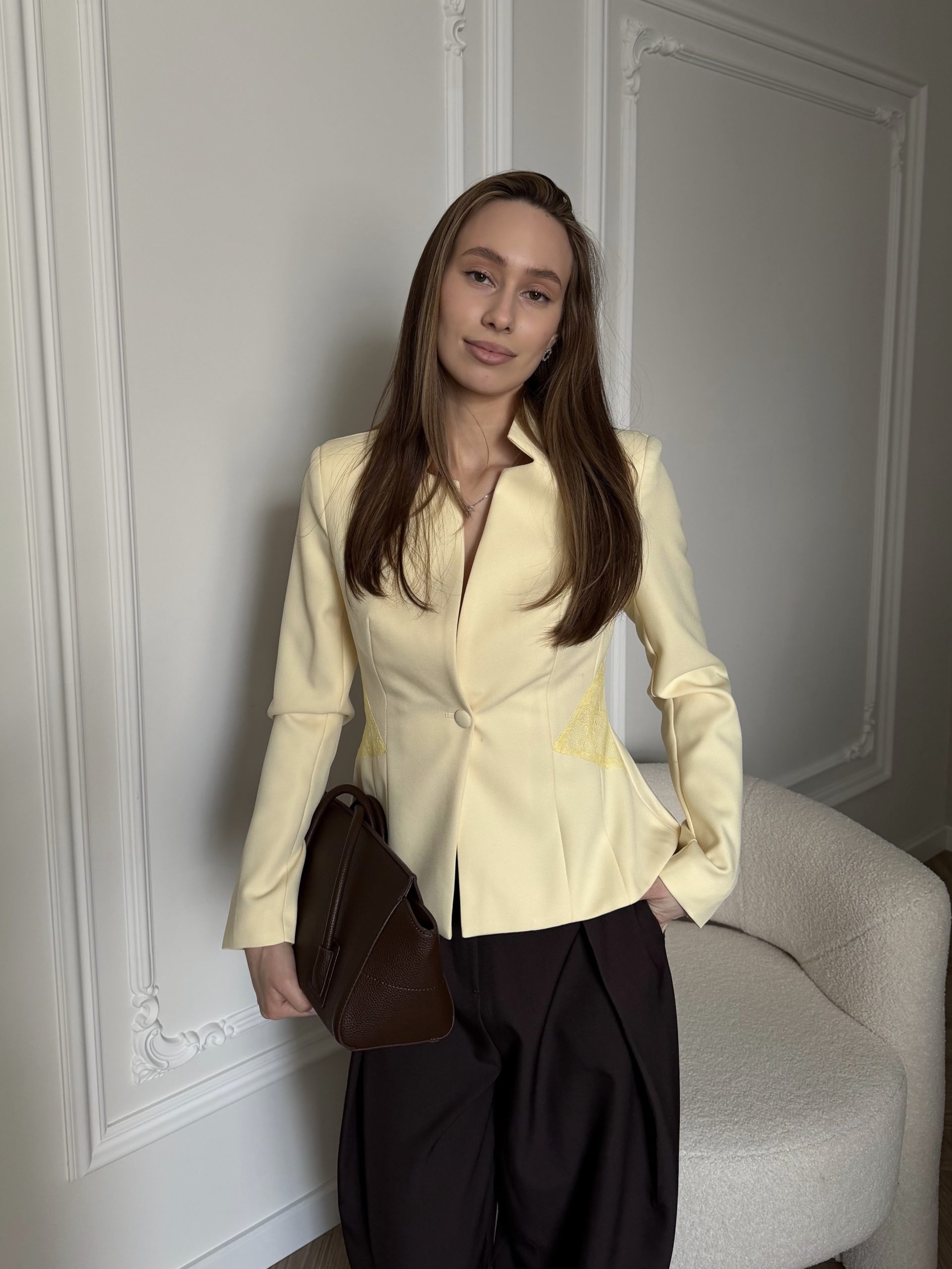 Пиджак с кружевом